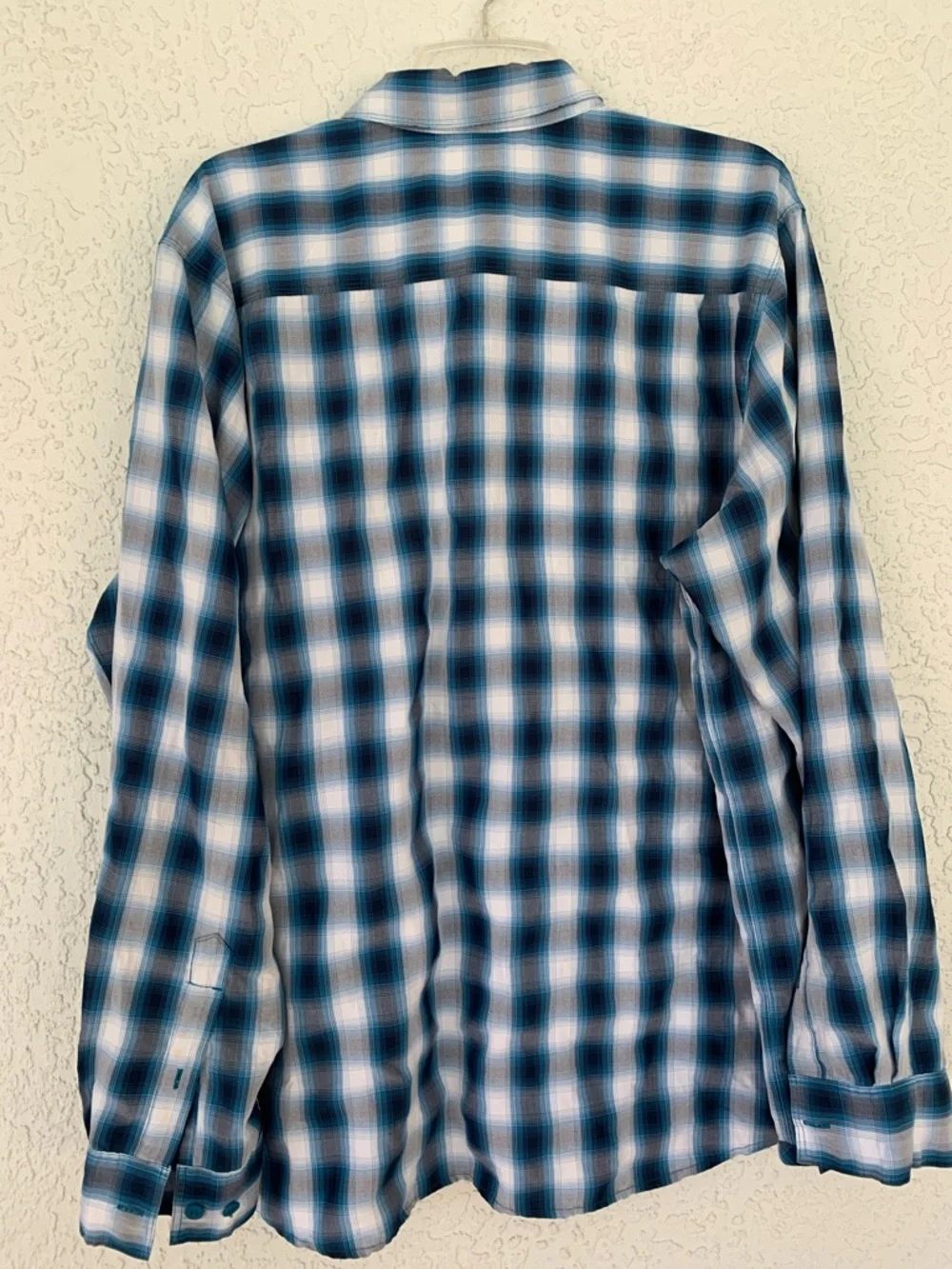 The North Face Men’s Blue and White Plaid Button-Down Shirt size XL